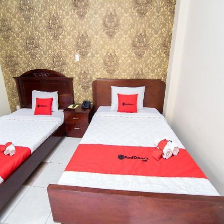 Reddoorz Near 23Rd September Park Hotell Ho Chi Minh-staden Exteriör bild